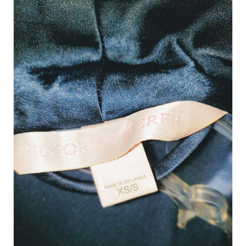 VICTORIA'S SECRET lined robe XS/S EUC - Picture 2 of 2